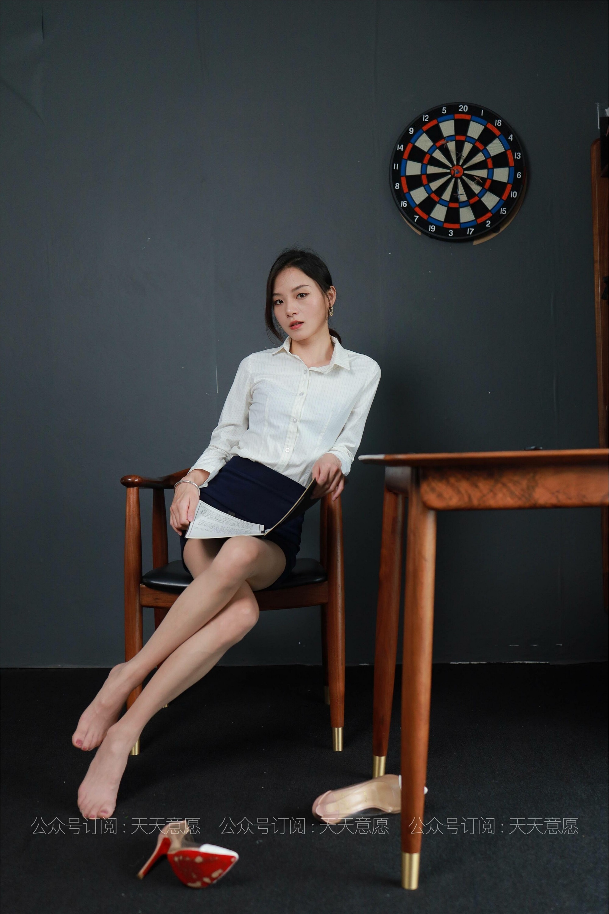 Model: Siu (Hot Secretary)